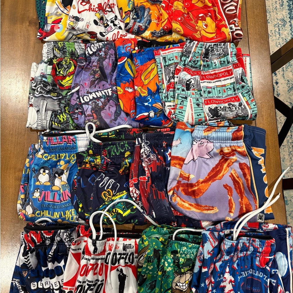 16 piece lot of Flow Society youth medium shorts